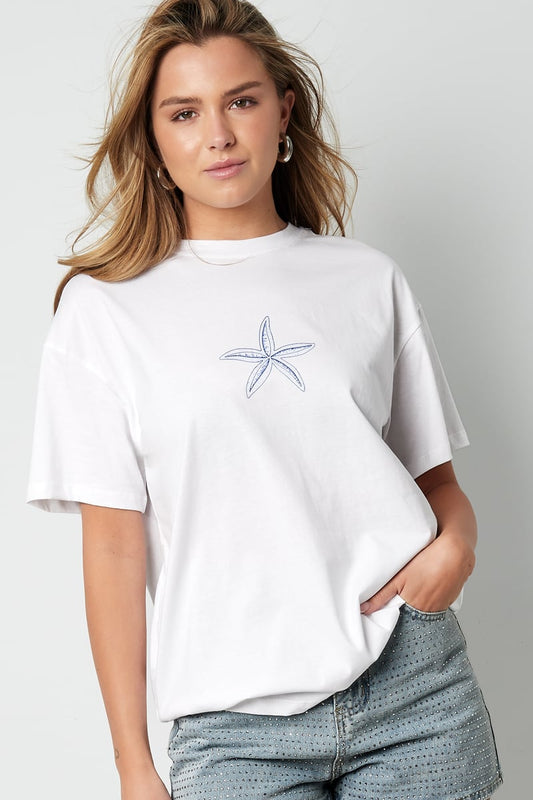 T-shirt beach waves