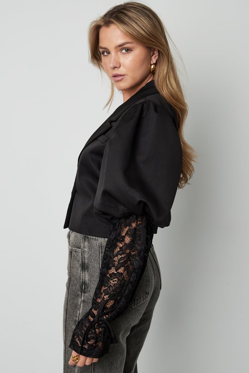 Trendy Short Blazer With Lace