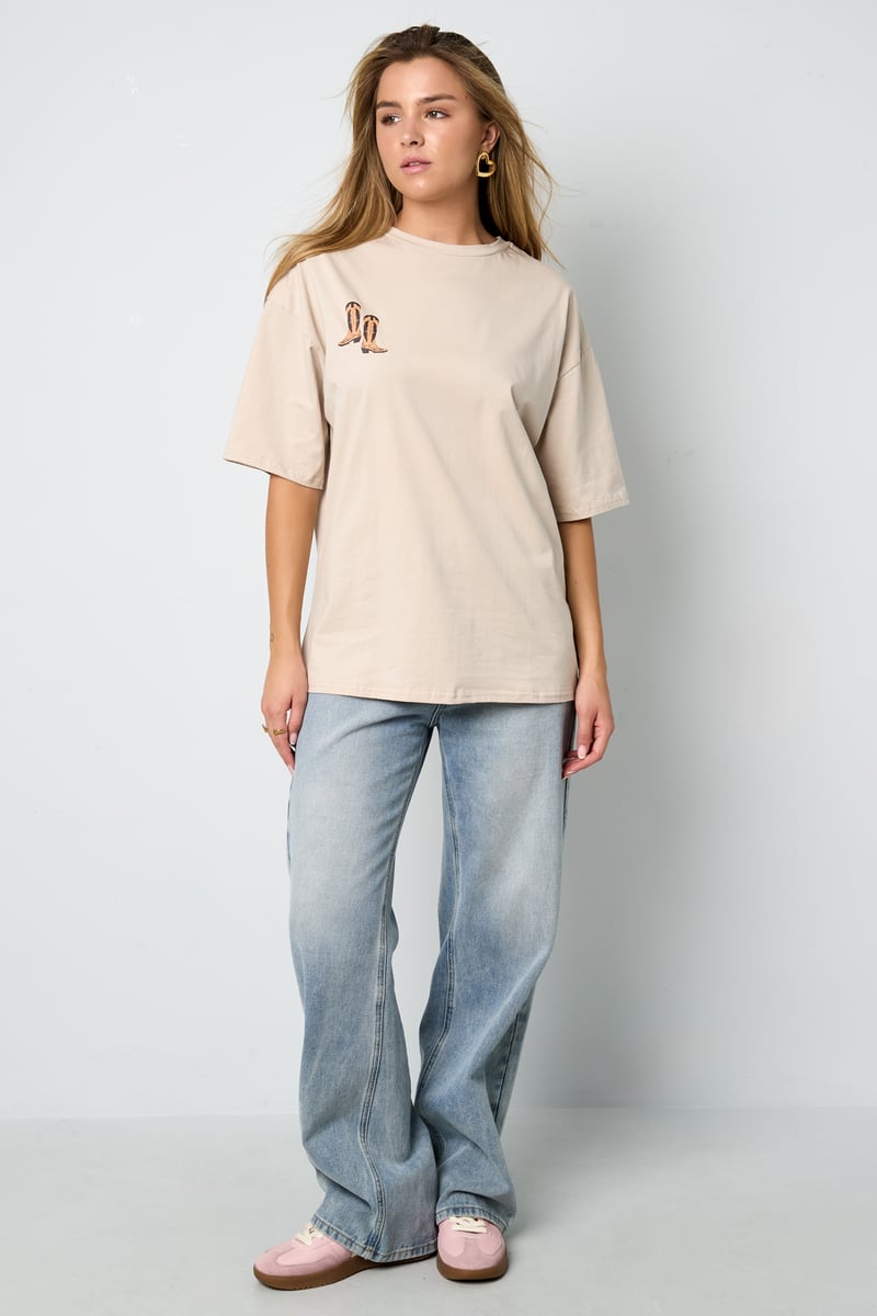 T-shirt Cowboy Boots
