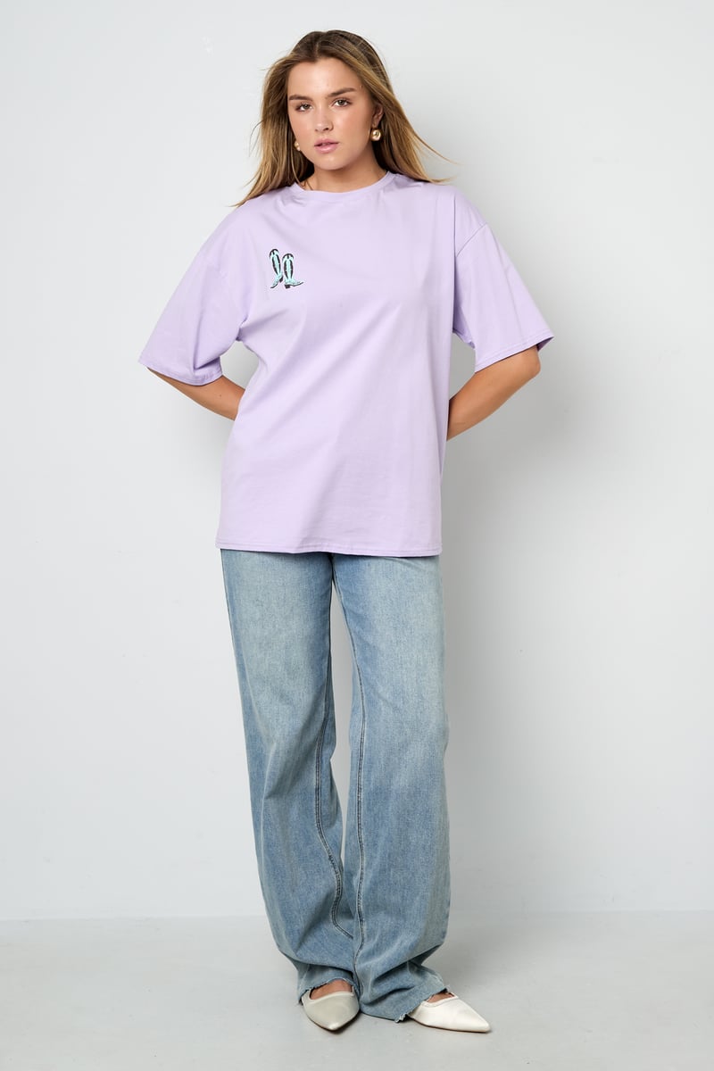 T-shirt Cowboy Boots